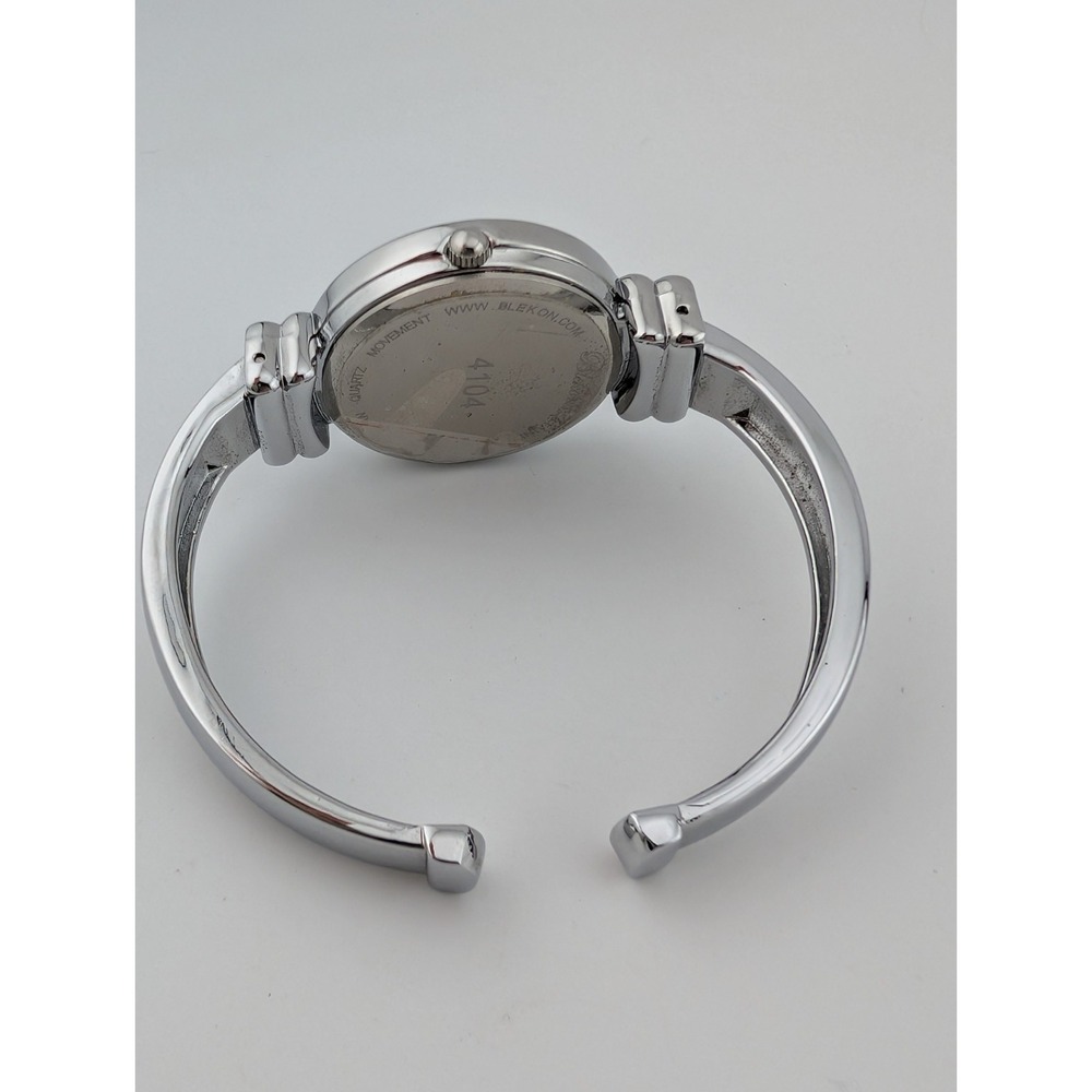 Blekon Collections Watch Women Mother of Pearl Dial 31mm Case- New Battery‎ - Picture 6 of 7